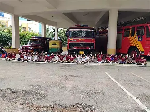 students-visiting-the-fire-station